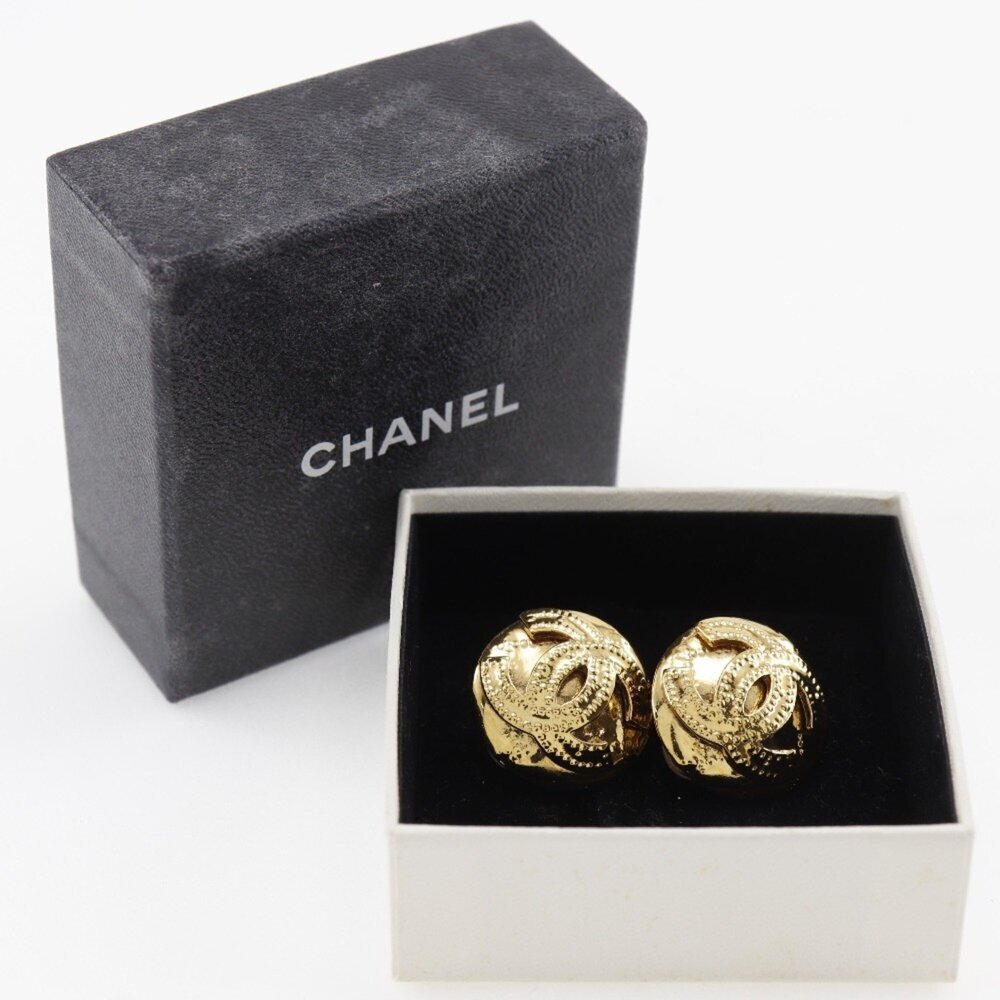 CHANEL Gold Earrings - Picture 9 of 9